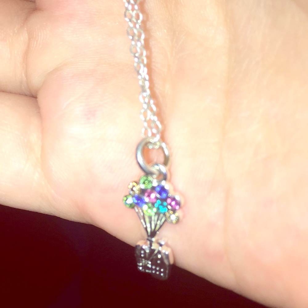 Movie up necklace✨🎈